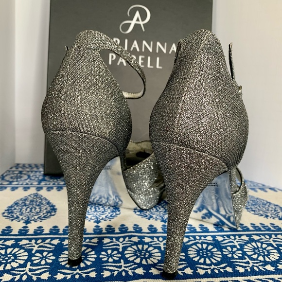 EUC✨Adrianna Papell Alberta Platform Sandal 9 - Picture 5 of 11